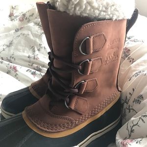 Sorel - Caribou Waterproof Boot (Women’s 6)